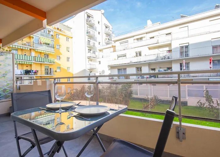 St Pierre - Magnifique - 100 M Des Plages - Parking * מנטון